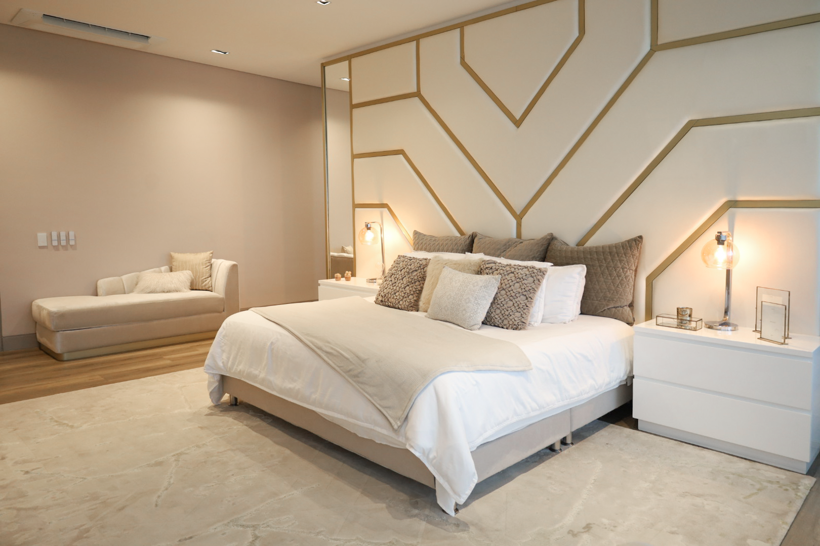 diseño cama doble con cabecero malabar reservados